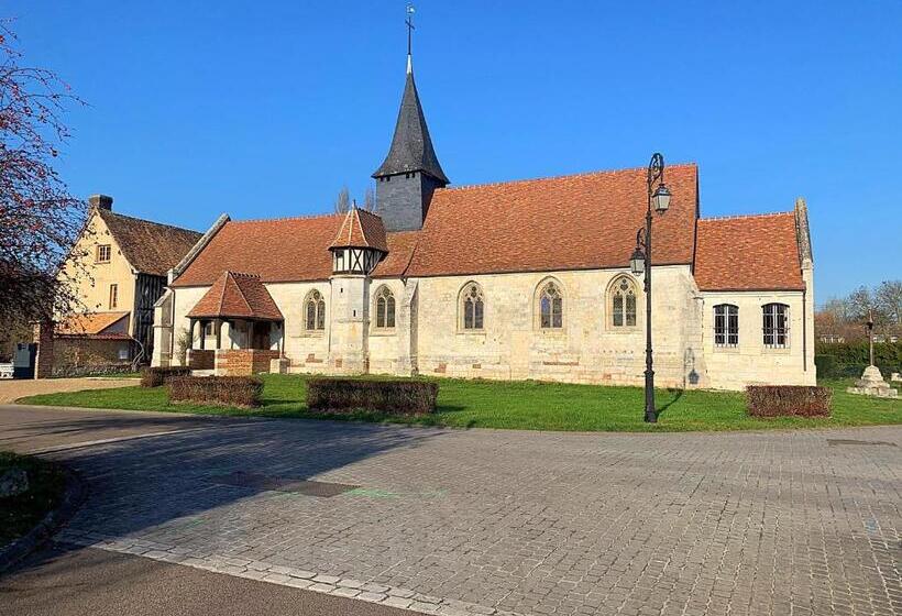 بنسيون Le Petit Chapitre