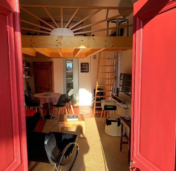 بنسيون Le Petit Chapitre