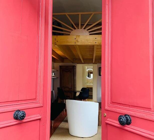 بنسيون Le Petit Chapitre