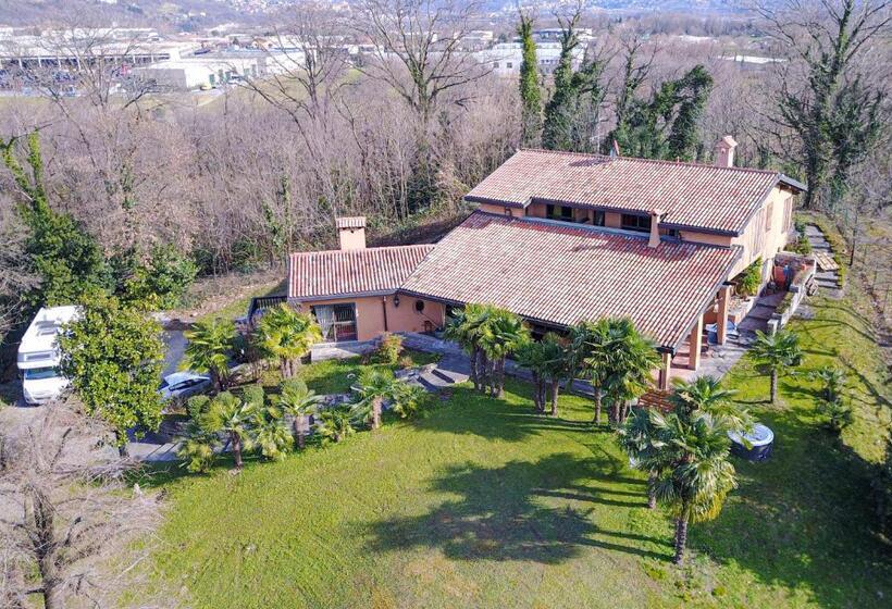 פנסיון Villa Pusiana