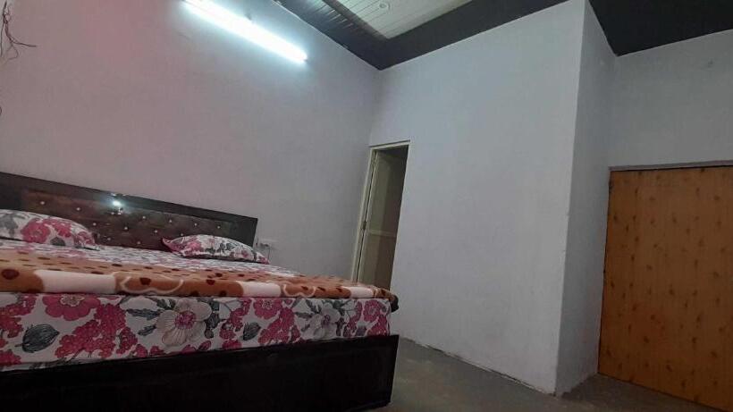 Spot On Hotel Paradise