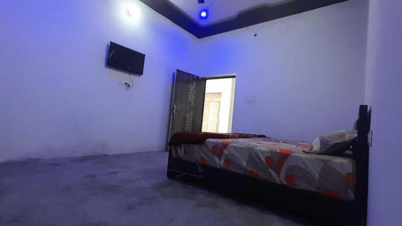 Spot On Hotel Paradise