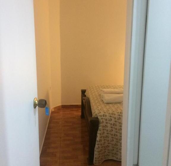 ユースホステル Casa D  Linda