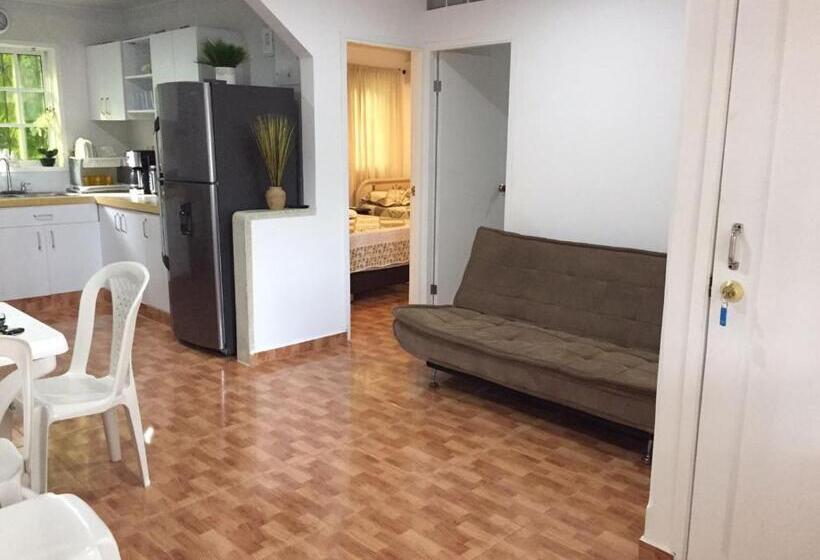 ユースホステル Casa D  Linda