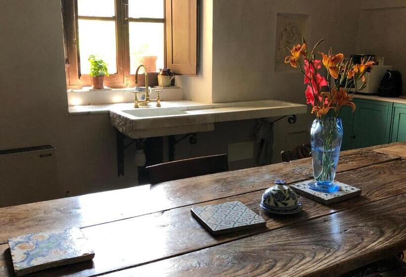 Bed and Breakfast Castello Del Poderetto