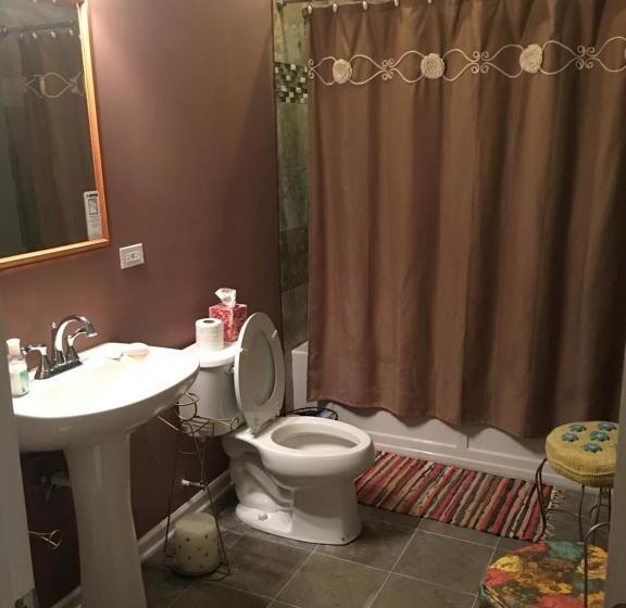 مبيت وإفطار Just Minutes From Downtown Chicago