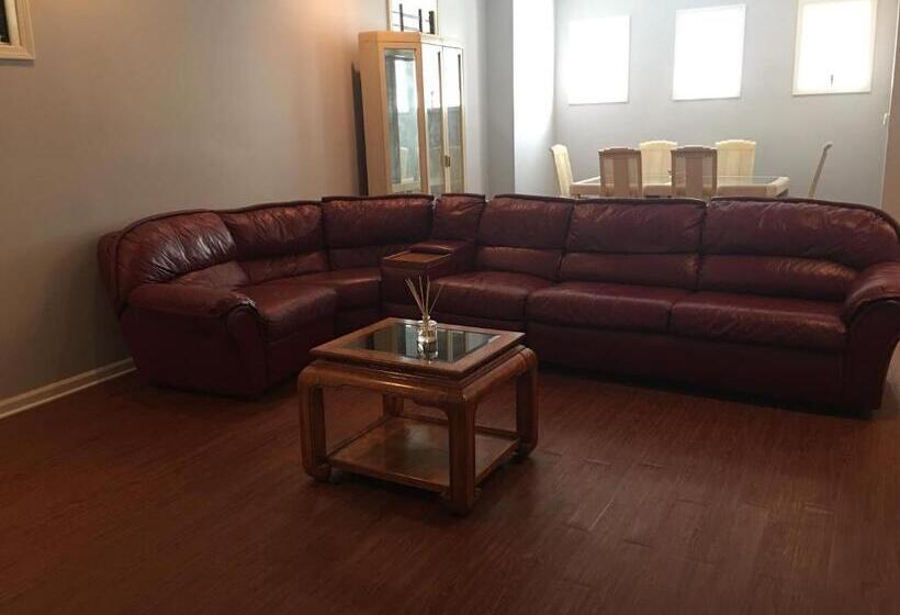 مبيت وإفطار Just Minutes From Downtown Chicago