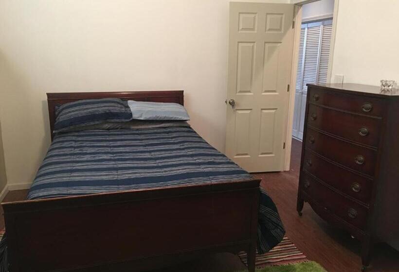 مبيت وإفطار Just Minutes From Downtown Chicago