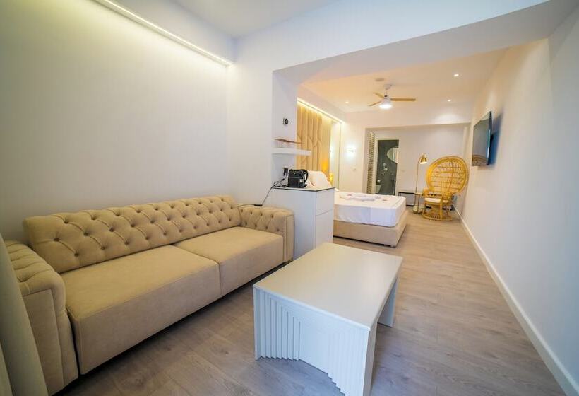 فندق Adam & Eve Suites