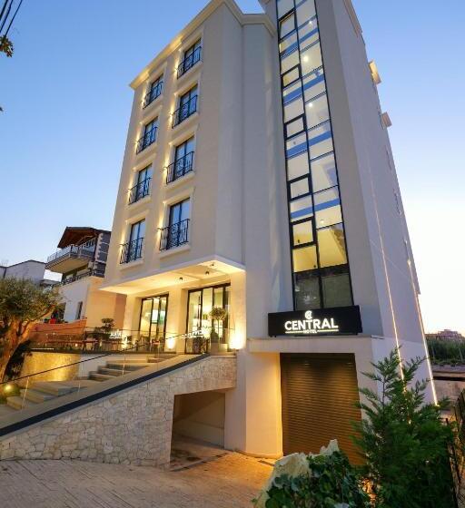 בית מלון כפרי Central