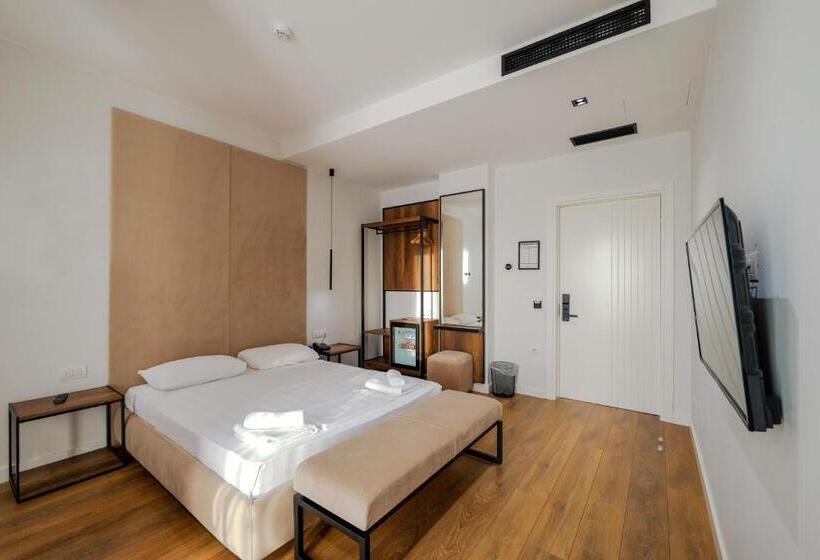 בית מלון כפרי Central