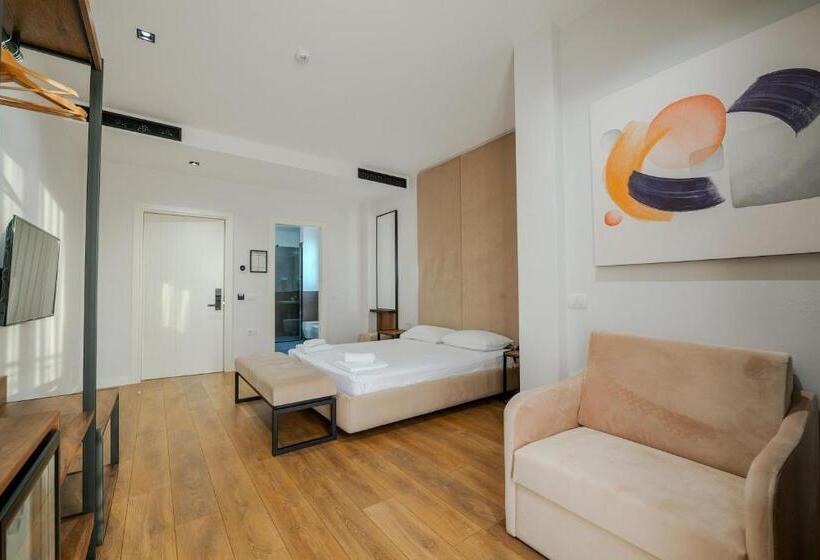 בית מלון כפרי Central