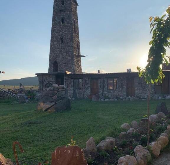 هتل Golden Cradle