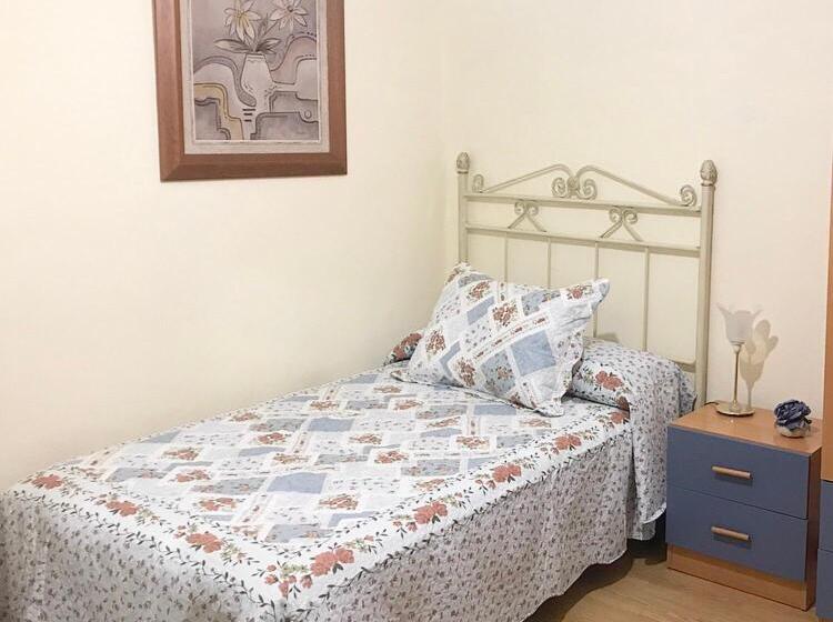 فندق Hostel El Jardin