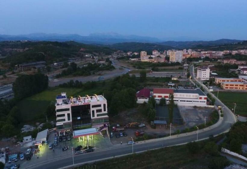 בית מלון כפרי Kthella Resort