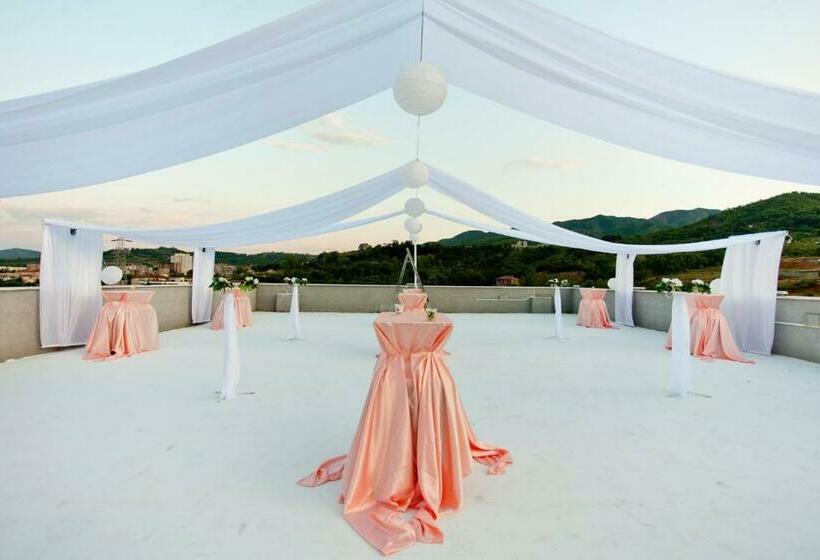 בית מלון כפרי Kthella Resort