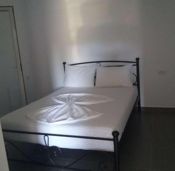 בית מלון כפרי Paradise View