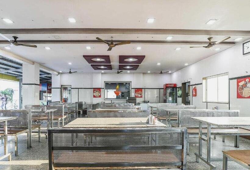 Oyo Flagship Hotel Honest