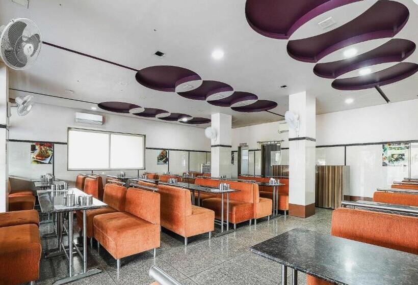 Oyo Flagship Hotel Honest