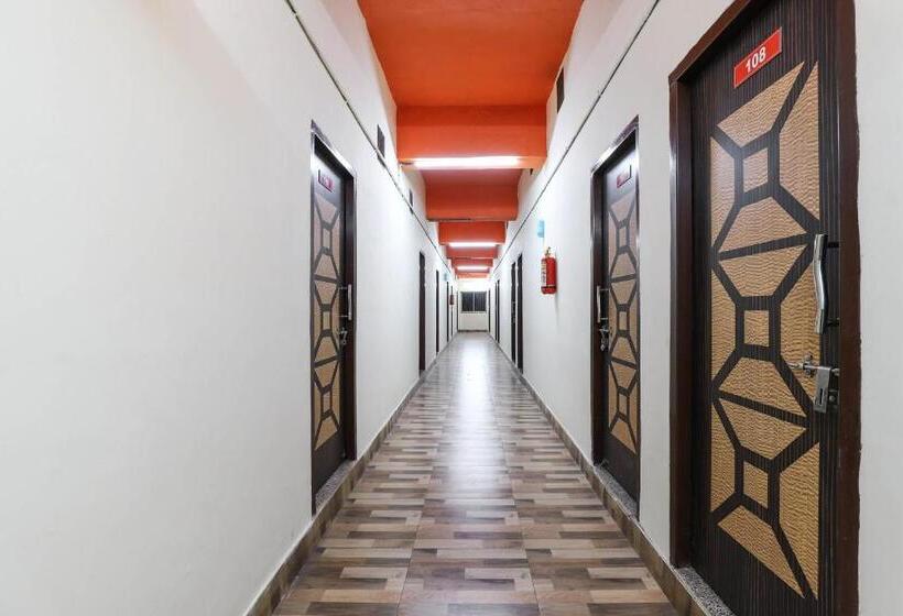 Oyo Flagship Hotel Honest