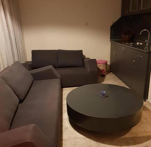 膳宿费 къщи за гости с. любовище