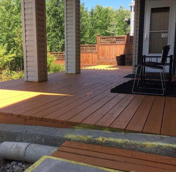 بنسيون 民宿ann S House In Calgary