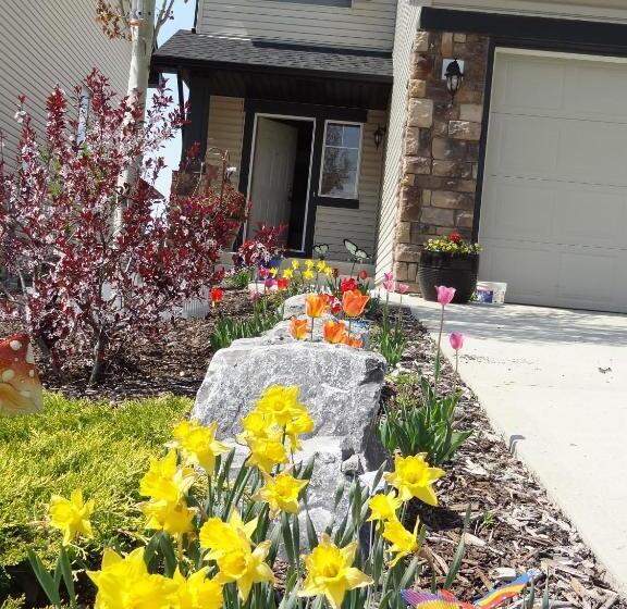 بنسيون 民宿ann S House In Calgary