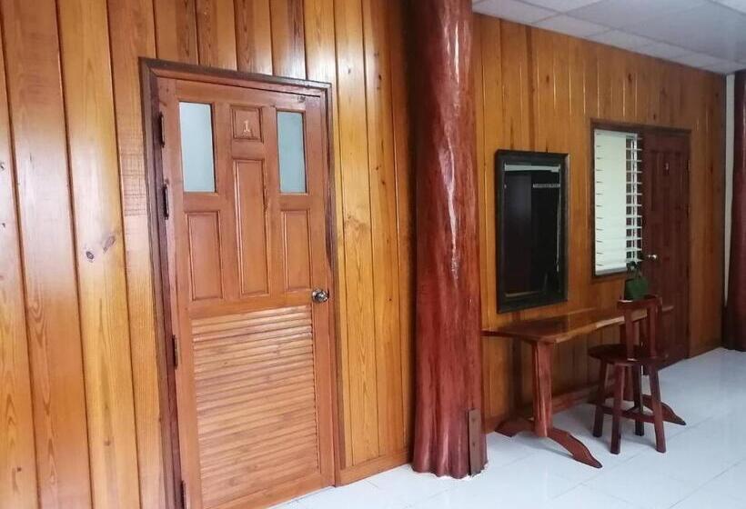 פנסיון Baanpak Chomdoi