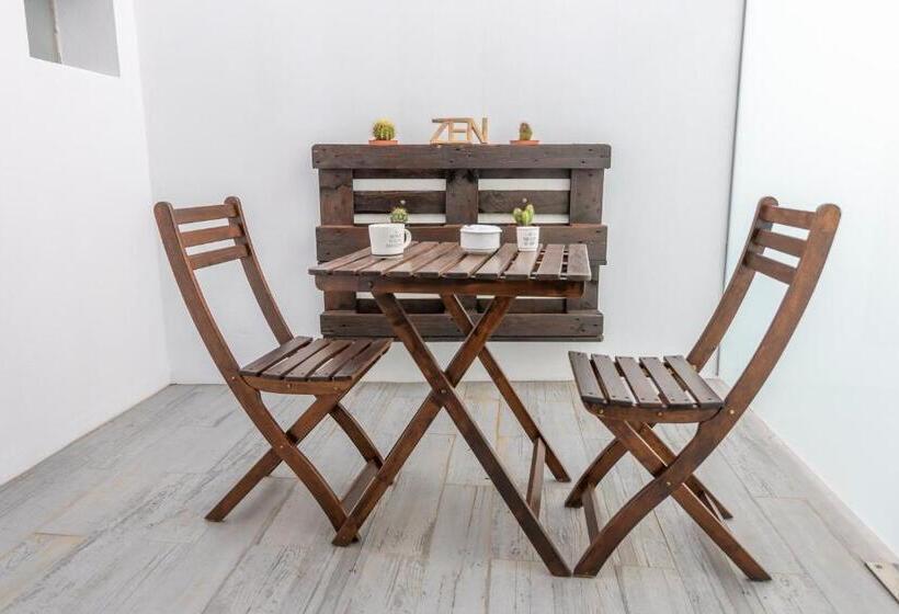 פנסיון Beach & Sea Guesthouse