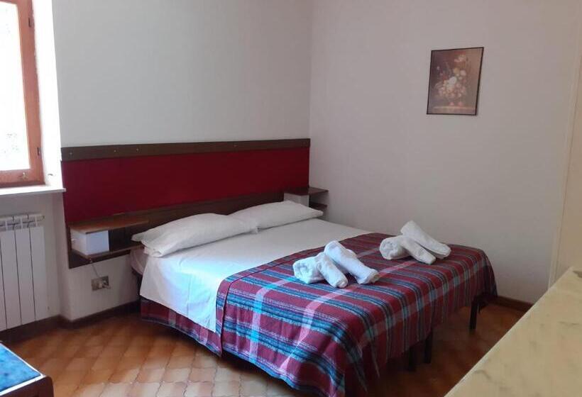 펜션 Bellavista   Appartamenti & Affittacamere Sul Lago Di Scanno   Senza Colazione