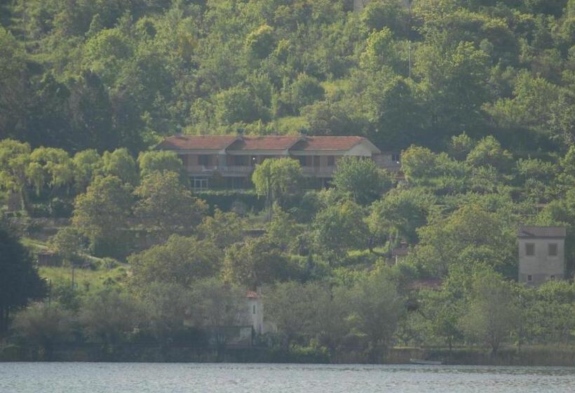 ペンション Bellavista   Appartamenti & Affittacamere Sul Lago Di Scanno   Senza Colazione