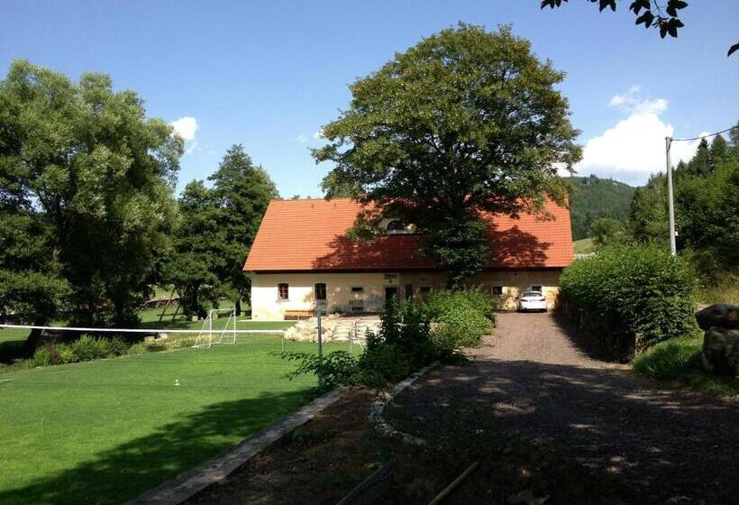 بنسيون Bělský Dvůr