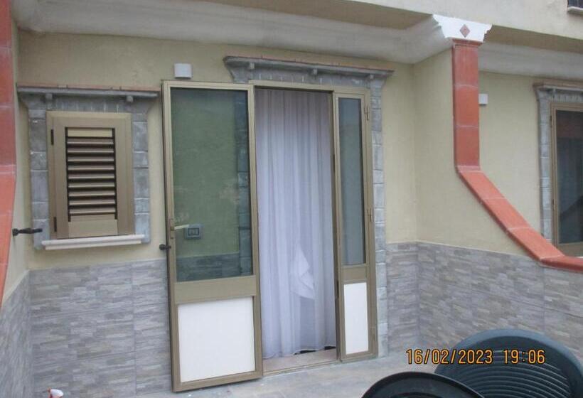 膳宿费 Guest House Santa Rosalia