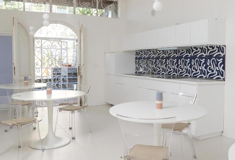 بنسيون La Maison De La Ville