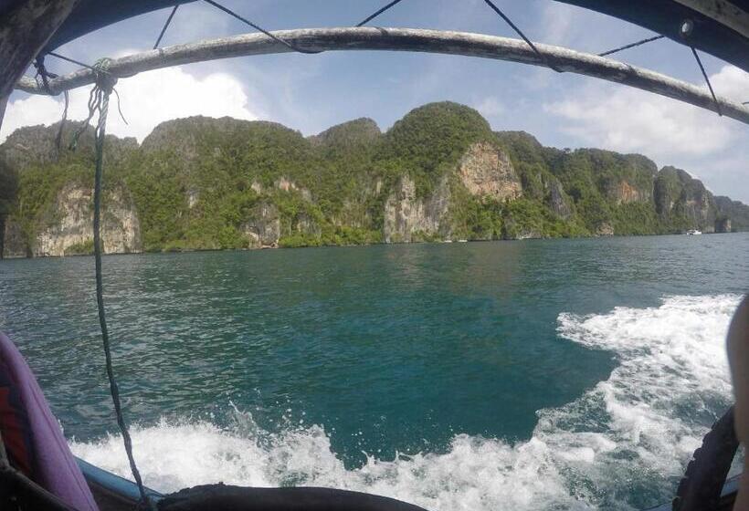 펜션 Lux Guesthouse