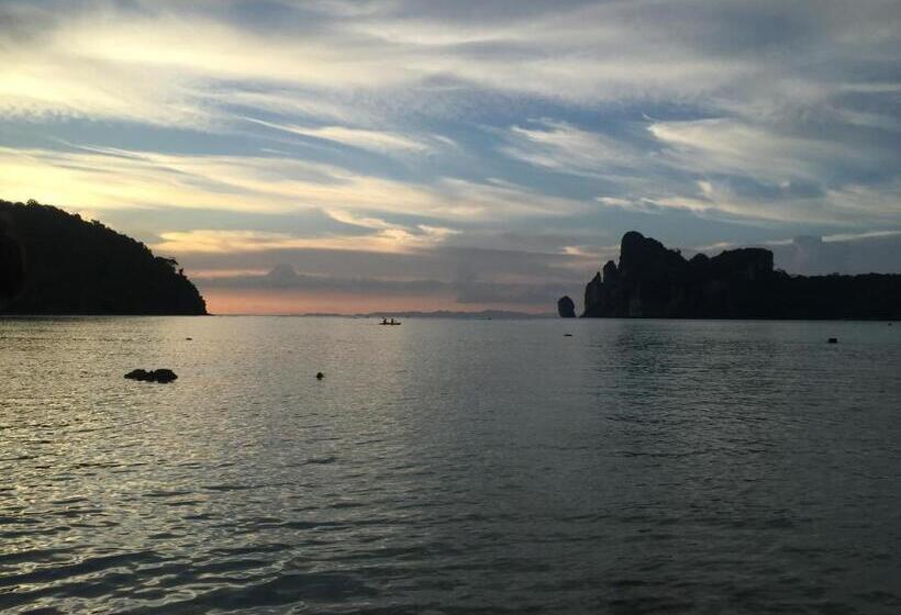 펜션 Lux Guesthouse