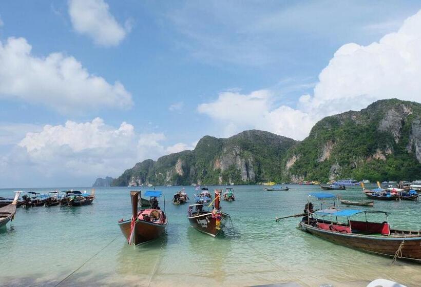 펜션 Lux Guesthouse