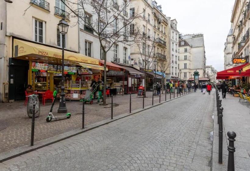 ペンション Chic Apartment In The Heart Of Paris