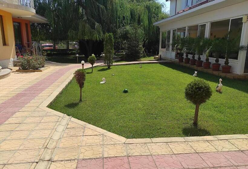 펜션 Sunny House Apartments