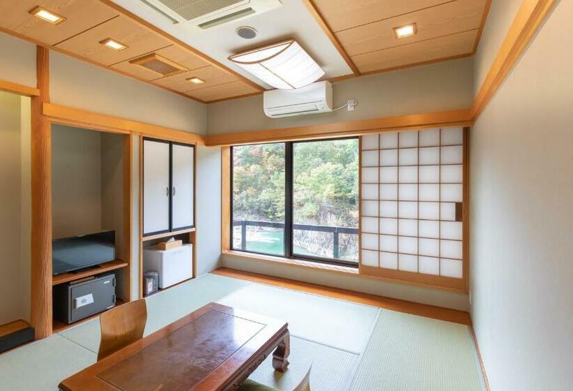 Ryokan 天然温泉白川郷の湯