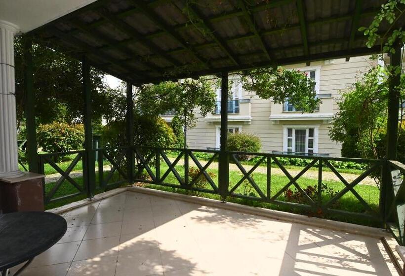 Sarot Thermal Vadi Tatil Koyu Halal