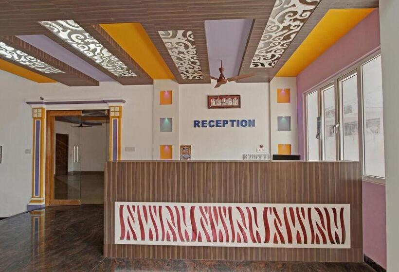 Spot On 43123 Hotel Ss Park