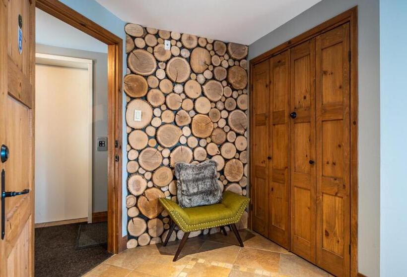 Tremblant Prestige Altitude 170 1