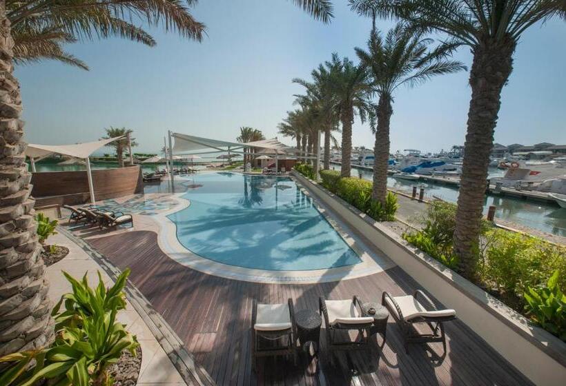 Albander Hotel & Resort