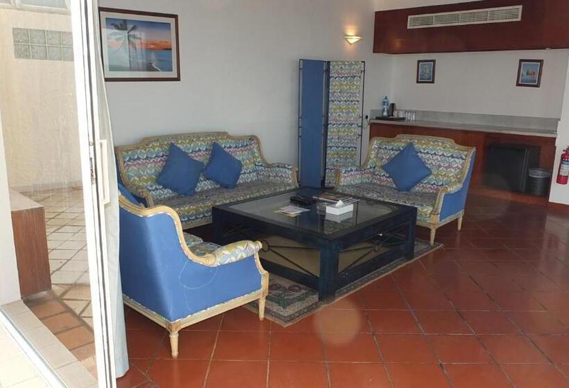 Albander Hotel & Resort