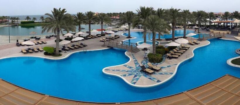 Albander Hotel & Resort