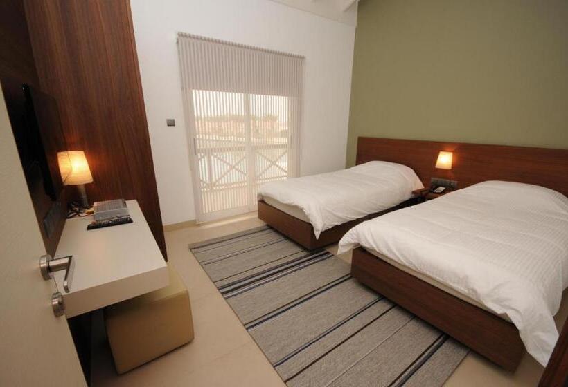 Albander Hotel & Resort