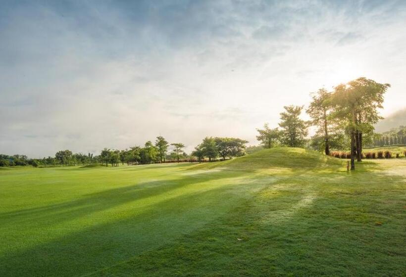Gassan Khuntan Golf & Resort