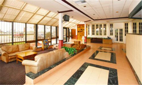 호텔 Days Inn By Wyndham Bay City