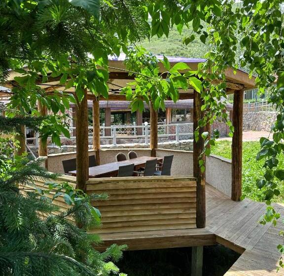 هتل Eco Resort Kara Bulak